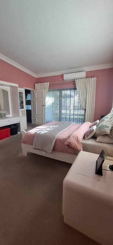 6 Bedroom Property for Sale in Cravenby Western Cape